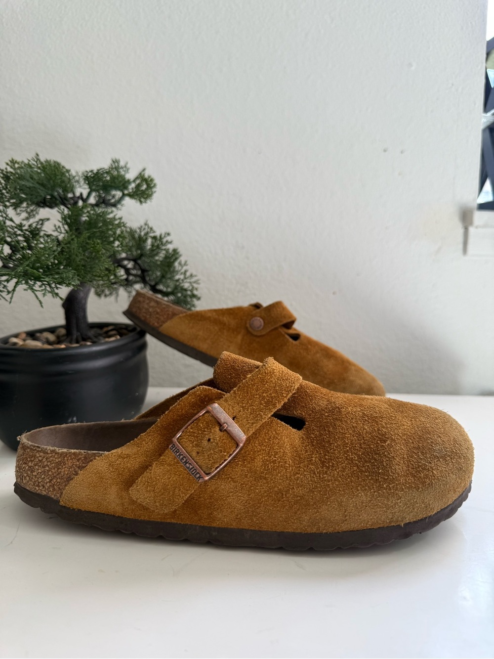 Birkenstock Boston women size 8 soft Footbed Suede Clog Slip-On in Tan Brown